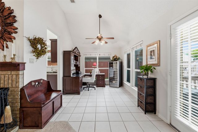 840 Lionel Way, Fort Worth, TX 76108