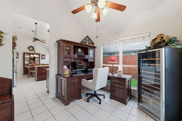 840 Lionel Way, Fort Worth, TX 76108