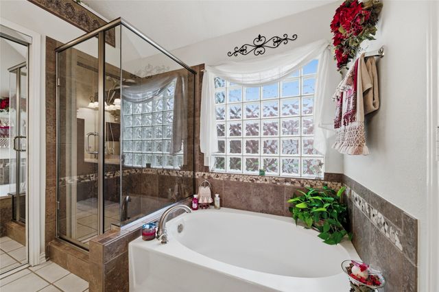 840 Lionel Way, Fort Worth, TX 76108