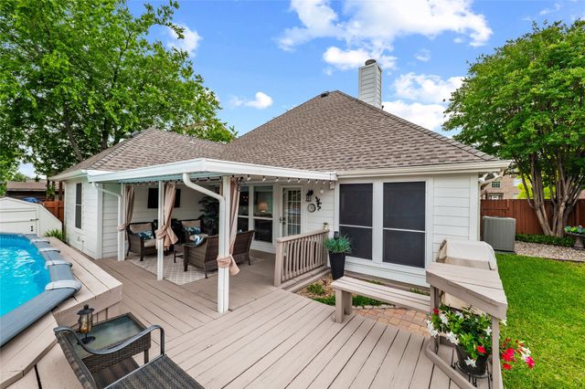 840 Lionel Way, Fort Worth, TX 76108