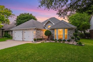 840 Lionel Way, Fort Worth, TX 76108