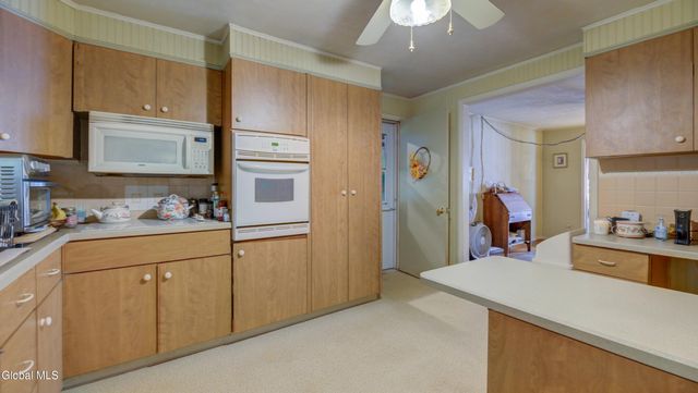 151 S Kingsboro Avenue, Gloversville, NY 12078