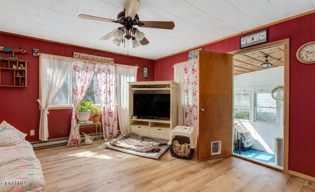 151 S Kingsboro Avenue, Gloversville, NY 12078
