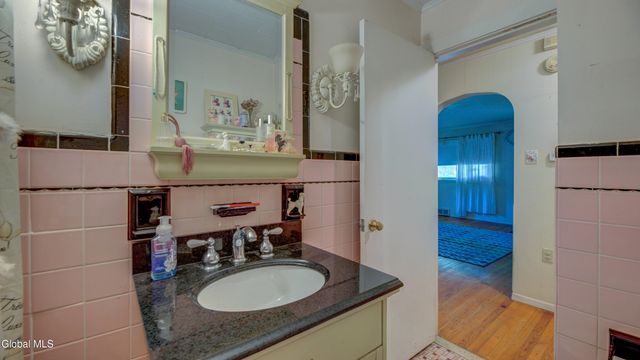 151 S Kingsboro Avenue, Gloversville, NY 12078