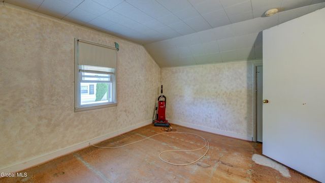 151 S Kingsboro Avenue, Gloversville, NY 12078