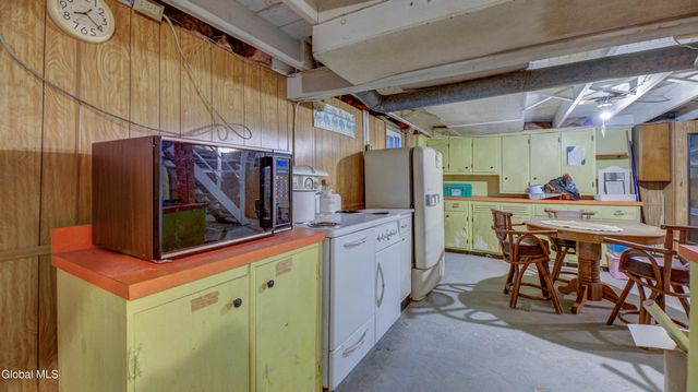 151 S Kingsboro Avenue, Gloversville, NY 12078