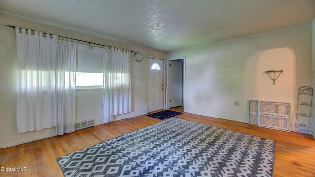 151 S Kingsboro Avenue, Gloversville, NY 12078