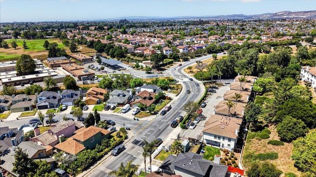 717 Las Casitas Dr., Salinas, CA 93905