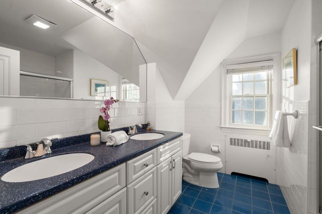 55 Evelyn Rd, Newton, MA 02468