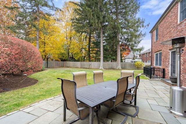 55 Evelyn Rd, Newton, MA 02468