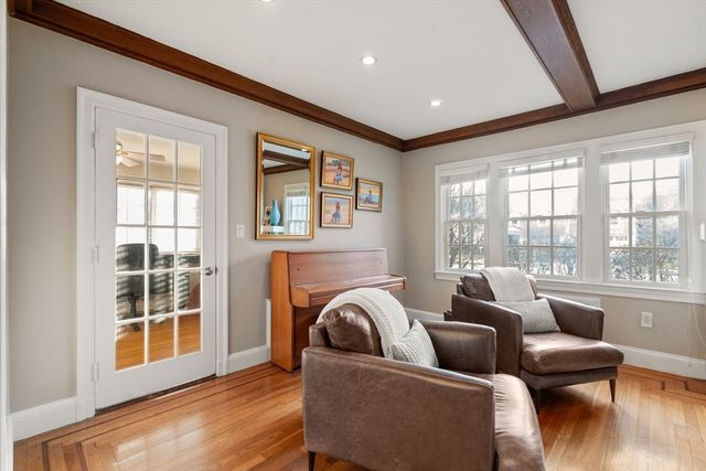 55 Evelyn Rd, Newton, MA 02468