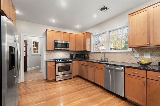 55 Evelyn Rd, Newton, MA 02468