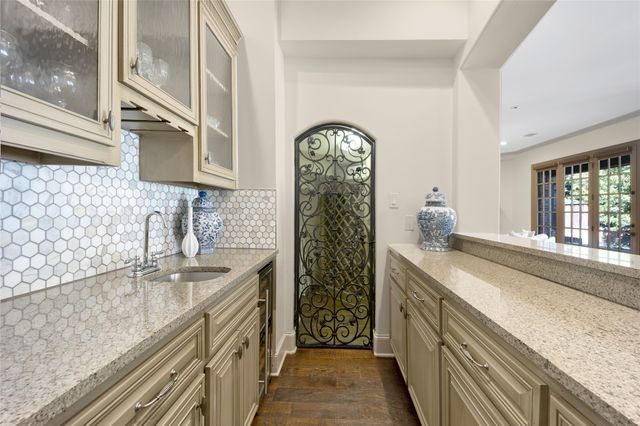 6615 Meadow Road, Dallas, TX 75230