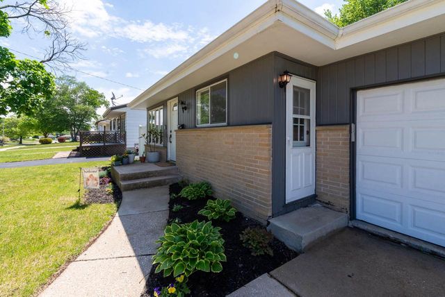 5331 Marboro DRIVE, Racine, WI 53406