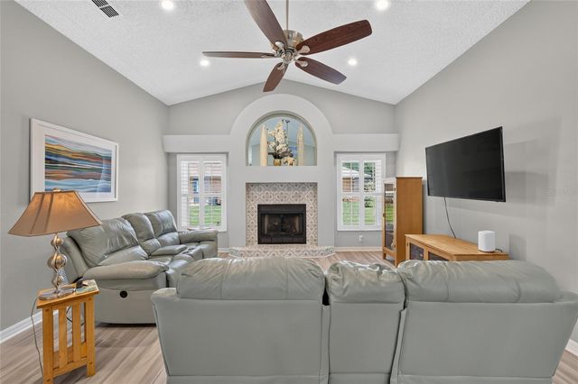 54 HICKORY LOOP, Ocala, FL 34472