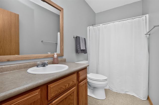 1444 SW Twin Gates Drive, Ankeny, IA 50023