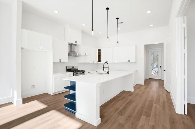 13523 Lakecrest Drive, Cypress, TX 77429