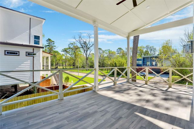 13523 Lakecrest Drive, Cypress, TX 77429