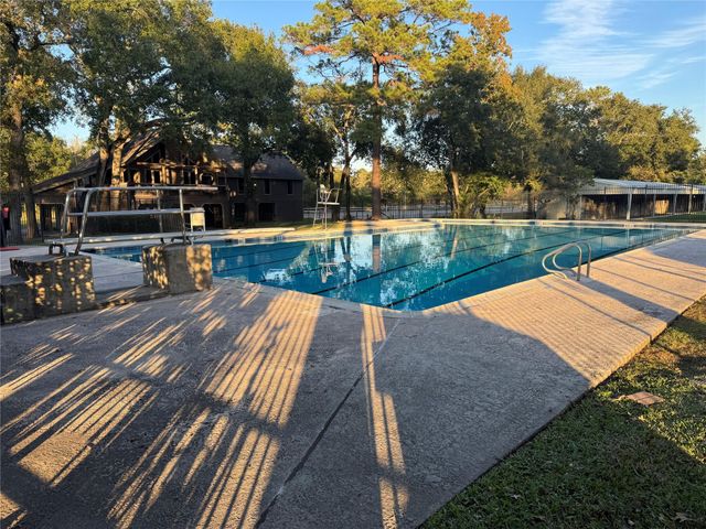 13523 Lakecrest Drive, Cypress, TX 77429