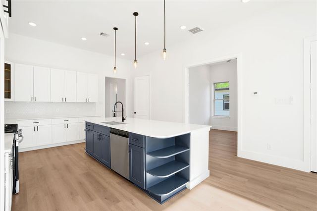 13523 Lakecrest Drive, Cypress, TX 77429