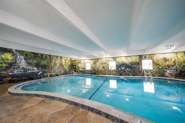 243 Sheffield J 243, West Palm Beach, FL 33417