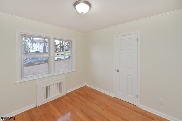 99 Fairview Ave, Hawthorne Boro, NJ 07506