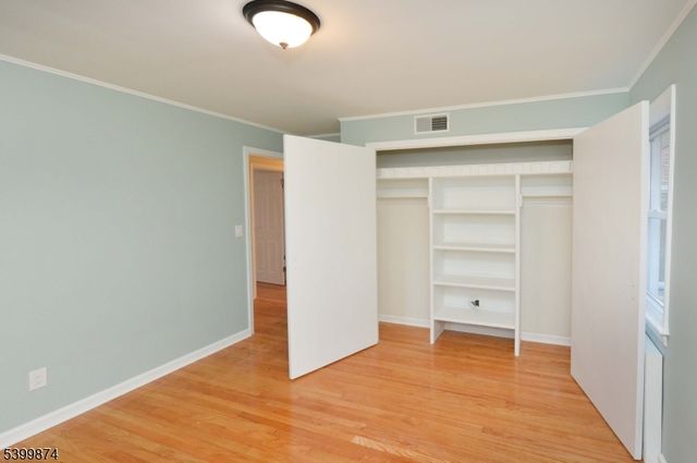 99 Fairview Ave, Hawthorne Boro, NJ 07506