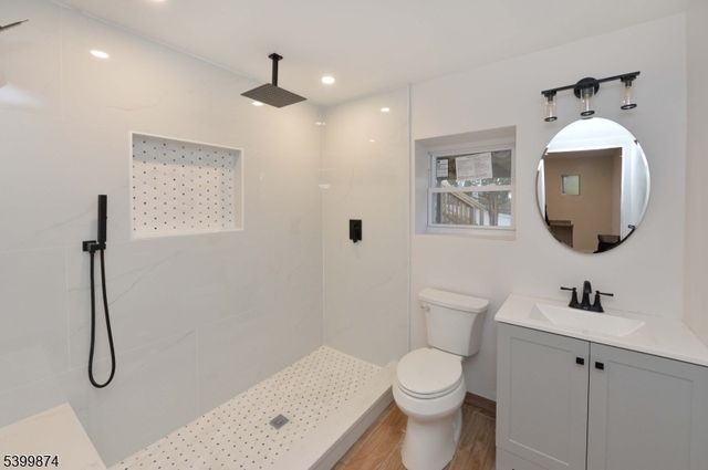 99 Fairview Ave, Hawthorne Boro, NJ 07506