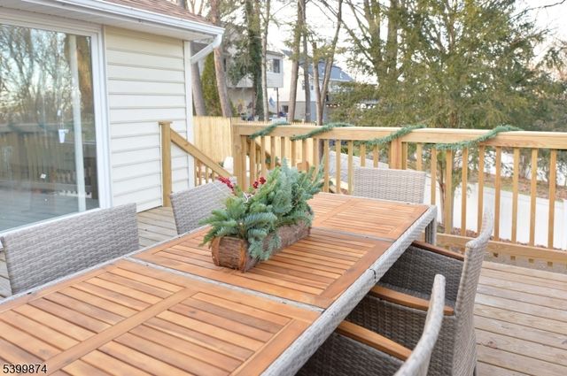 99 Fairview Ave, Hawthorne Boro, NJ 07506