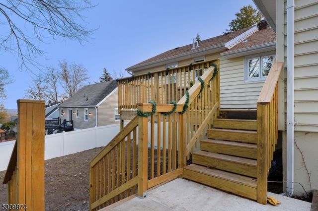 99 Fairview Ave, Hawthorne Boro, NJ 07506