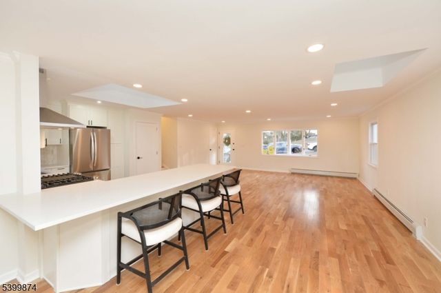 99 Fairview Ave, Hawthorne Boro, NJ 07506