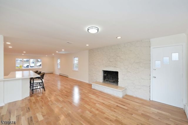 99 Fairview Ave, Hawthorne Boro, NJ 07506