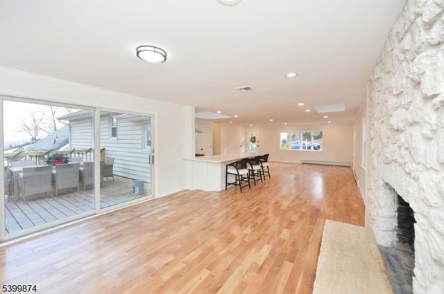 99 Fairview Ave, Hawthorne Boro, NJ 07506