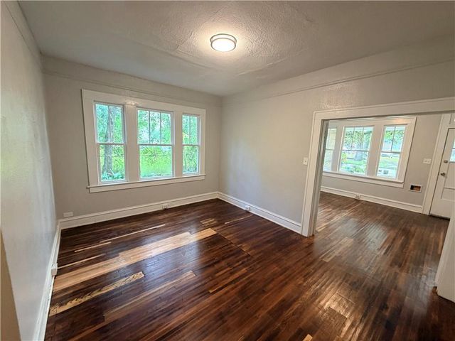 123 Tuscaloosa Street, Mobile, AL 36607