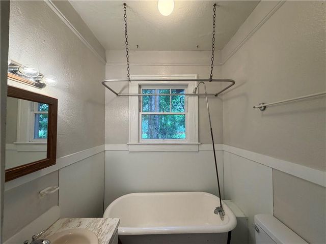 123 Tuscaloosa Street, Mobile, AL 36607