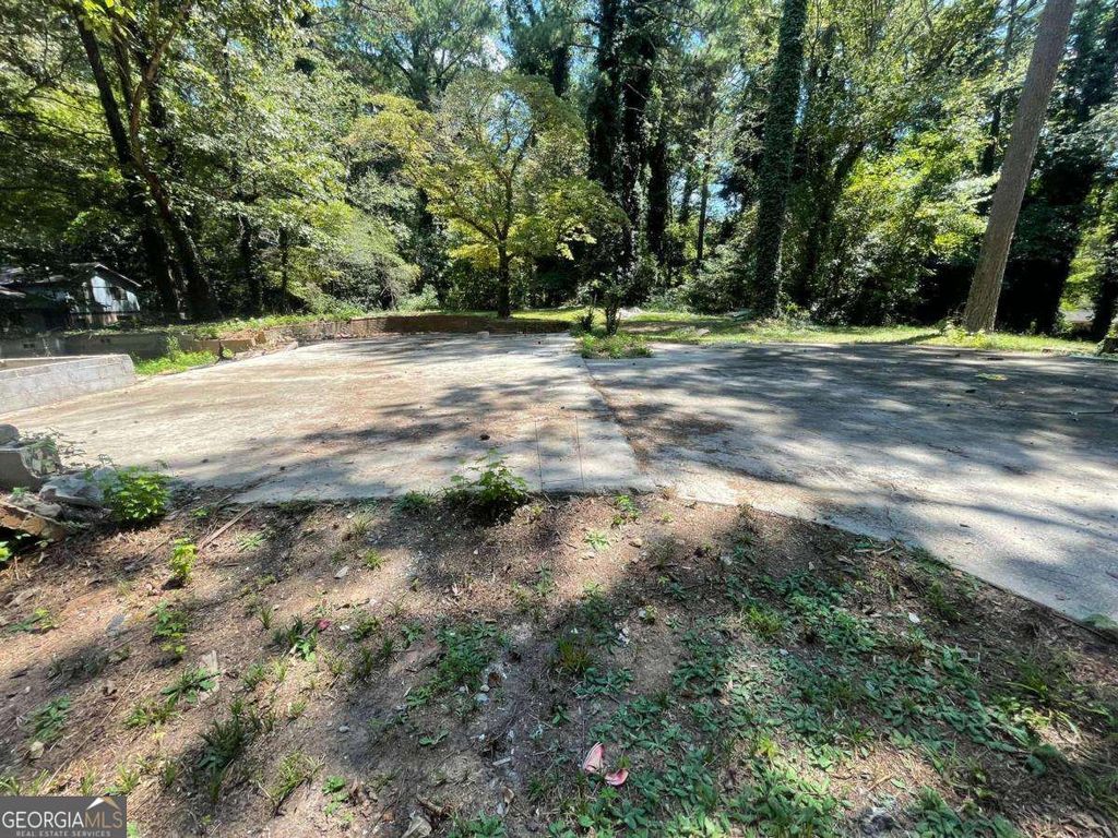 504 Raven Springs Trail, Stone Mountain, GA 30087