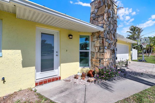1902 Mimosa Avenue, Fort Pierce, FL 34949