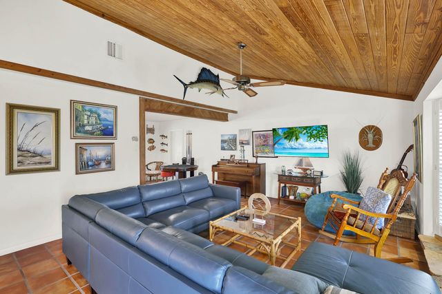 1902 Mimosa Avenue, Fort Pierce, FL 34949