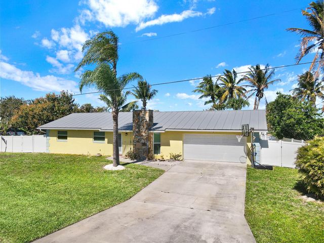 1902 Mimosa Avenue, Fort Pierce, FL 34949