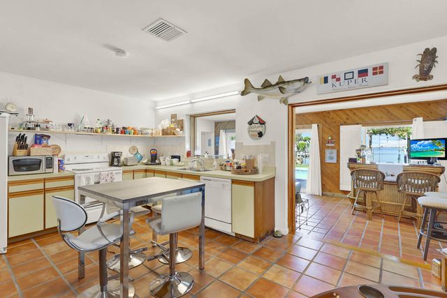 1902 Mimosa Avenue, Fort Pierce, FL 34949