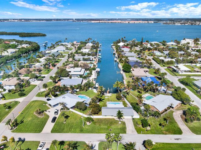 1902 Mimosa Avenue, Fort Pierce, FL 34949