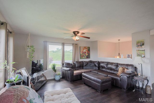 806 S 7th Street, East Carondelet, IL 62240