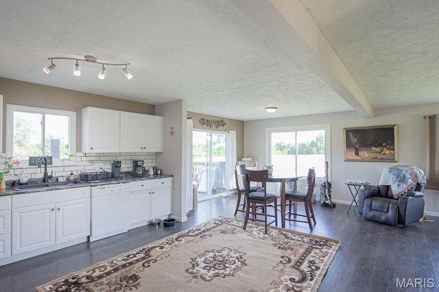 806 S 7th Street, East Carondelet, IL 62240