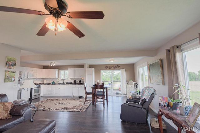 806 S 7th Street, East Carondelet, IL 62240