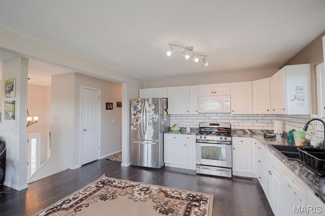 806 S 7th Street, East Carondelet, IL 62240