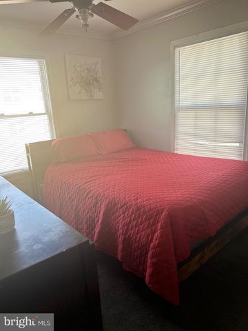 5349 CALL PL SE, Washington, DC 20019