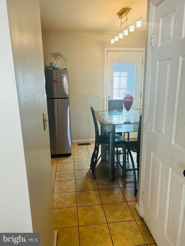 5349 CALL PL SE, Washington, DC 20019