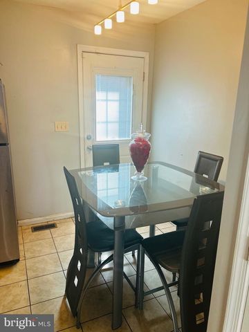 5349 CALL PL SE, Washington, DC 20019