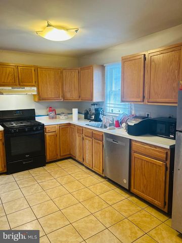 5349 CALL PL SE, Washington, DC 20019