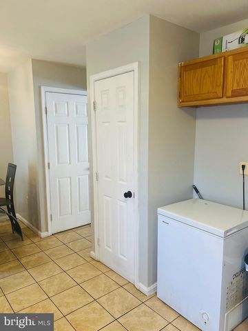 5349 CALL PL SE, Washington, DC 20019